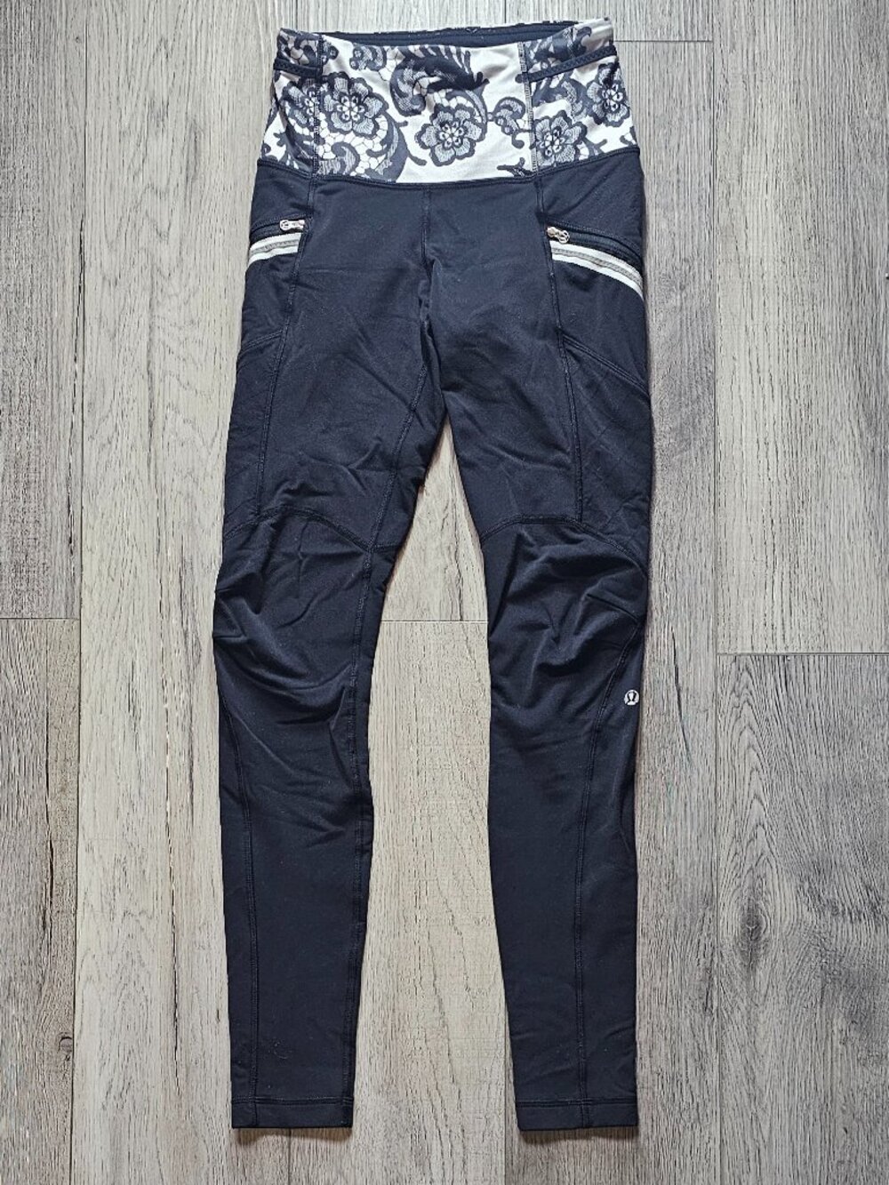 Lululemon Reflective Tight Leggings Women´s Lace Print Waistband Black 4